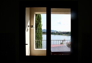 Interior - magnificent 2 bedrooms with sea and salt marsh views (Porto-Vecchio)