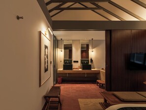 Magena - 2 Bedroom | Iron/ironing board, free WiFi - Brown Feather Pererenan (Canggu)