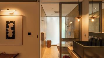 Family Studio, Pool View | Bathroom | Separate tub and shower, slippers, towels, soap