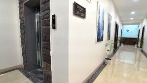 Interior - Nyotel (Bhopal)