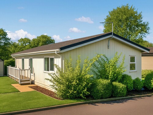 2 bedroom accommodation in North Walsham