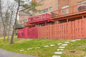 Exterior - 5 Mi to Main St! Cozy Couple's Escape in Laurel (Laurel)