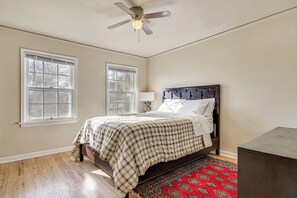 2 chambres, fer et planche à repasser, accès Internet, draps fournis