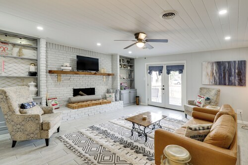 3 Mi to Saracen Landing! Family Getaway w/ Deck