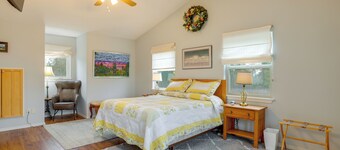 Olympic Mtn Views! Cozy Carriage House in Sequim