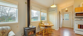 Olympic Mtn Views! Cozy Carriage House in Sequim