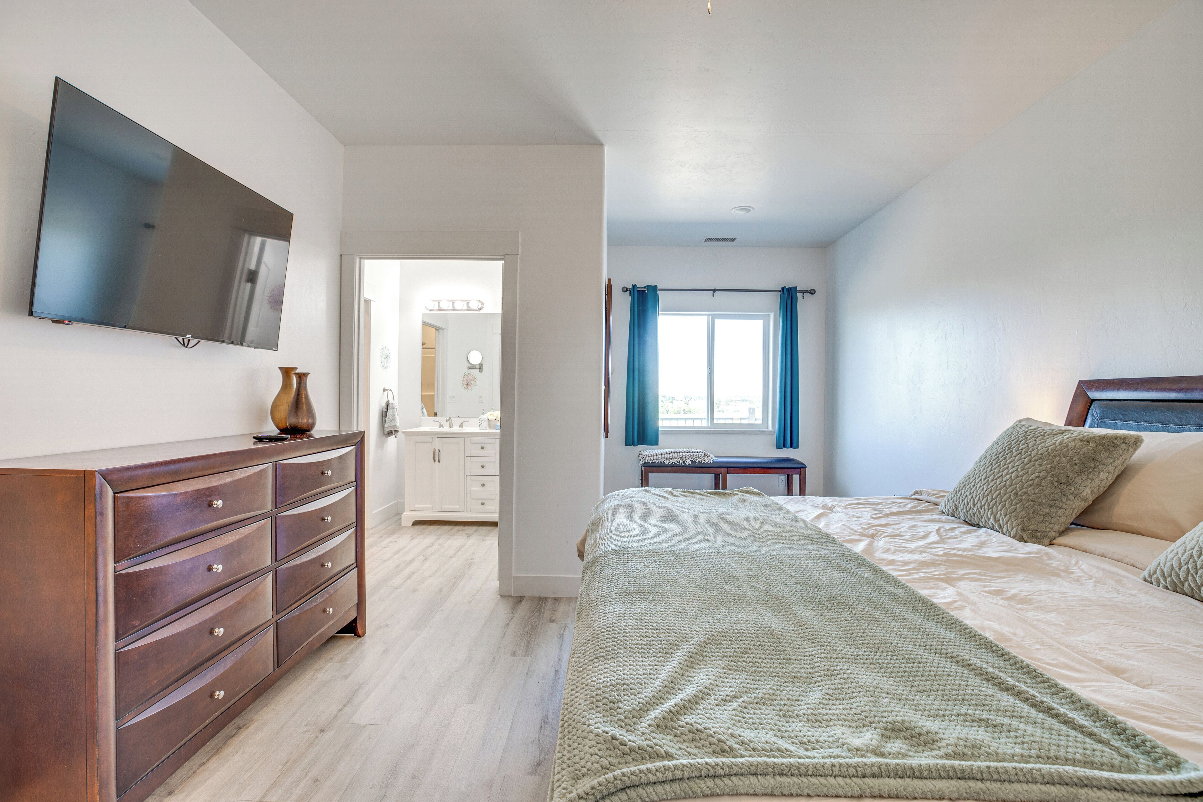 1 bedroom, internet, bed sheets