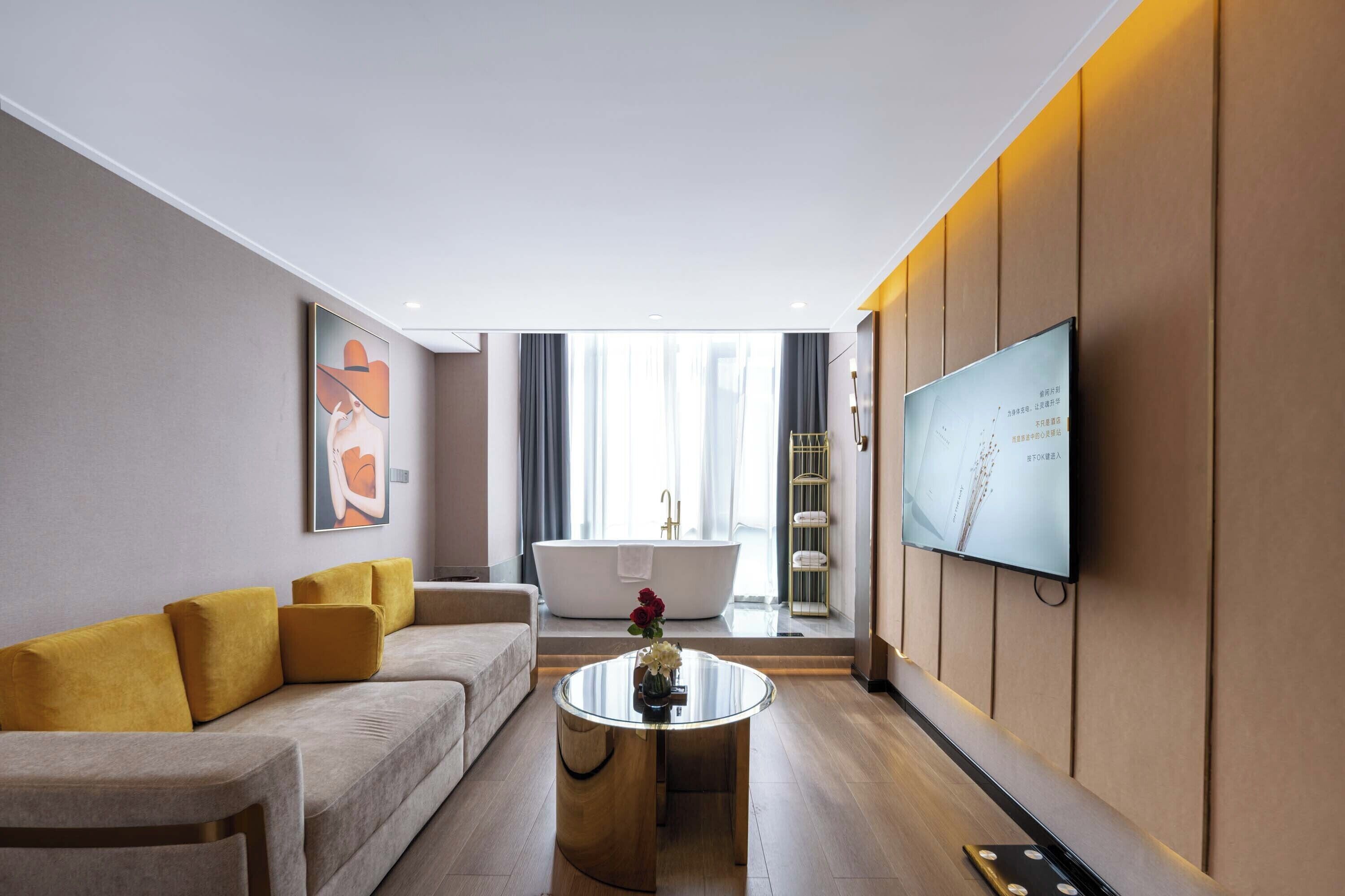 Traditional Studio Suite, City View | Down comforters, blackout drapes, soundproofing, iron/ironing board