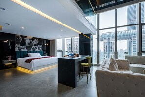 Habitación sénior con 2 camas individuales, vistas al río | Edredones de plumas, cortinas opacas, sistema de insonorización