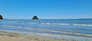 Beach - Studio unit in (Waiwera)