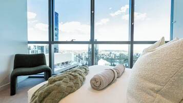 Iron/ironing board, WiFi, bed sheets