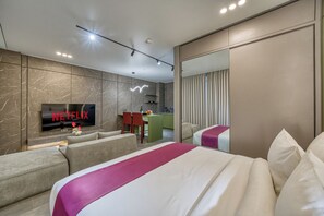 Minibar, in-room safe, iron/ironing board, free WiFi