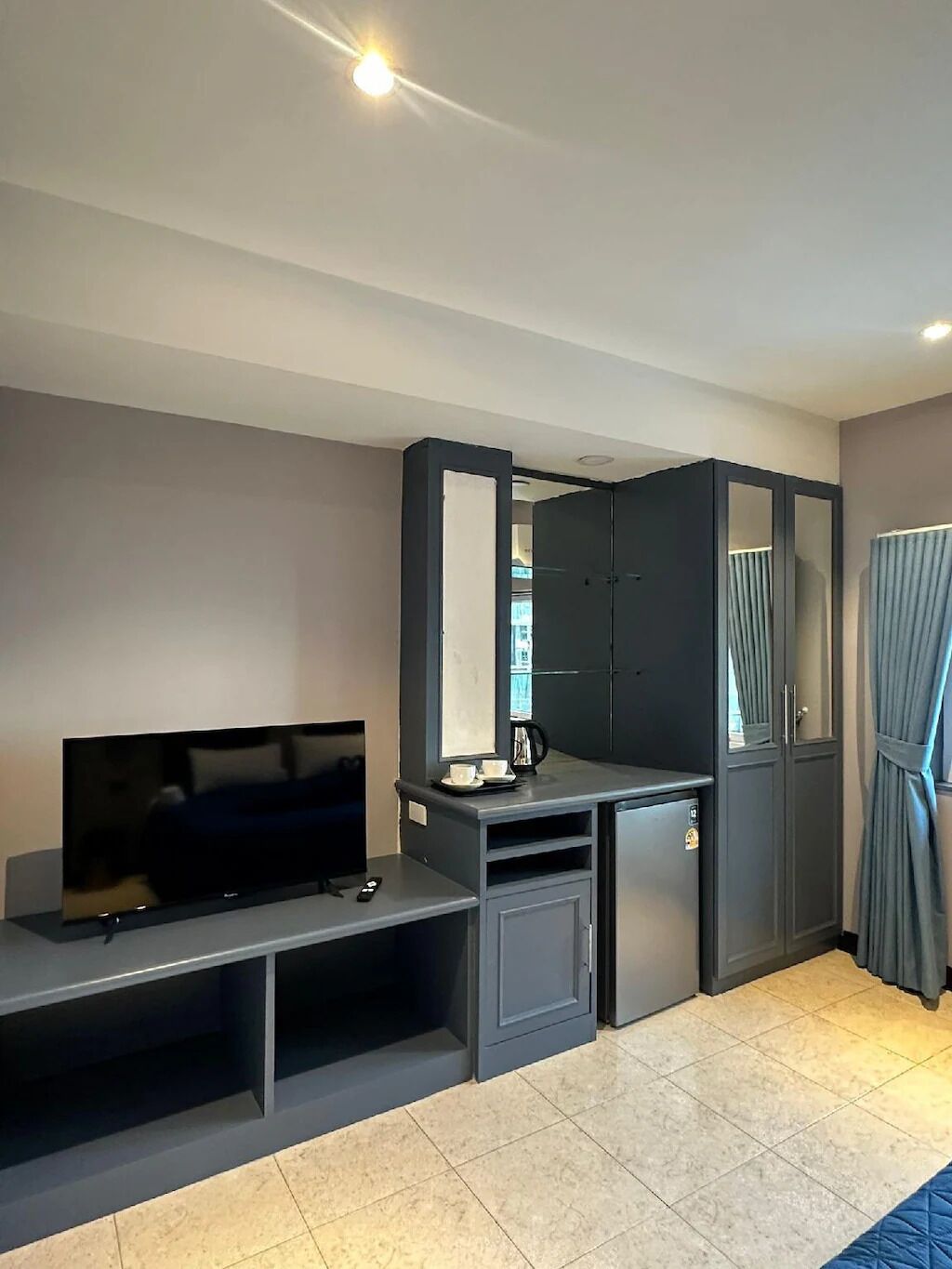 Standard Double Room, City View | Interior