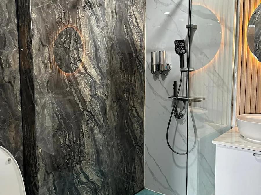 Standard Double Room, City View | Bathroom | Shower, bidet, towels
