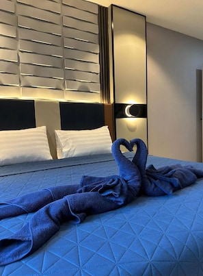 Standard Double Room, City View | Free WiFi - Puttaya Glow (Pattaya)