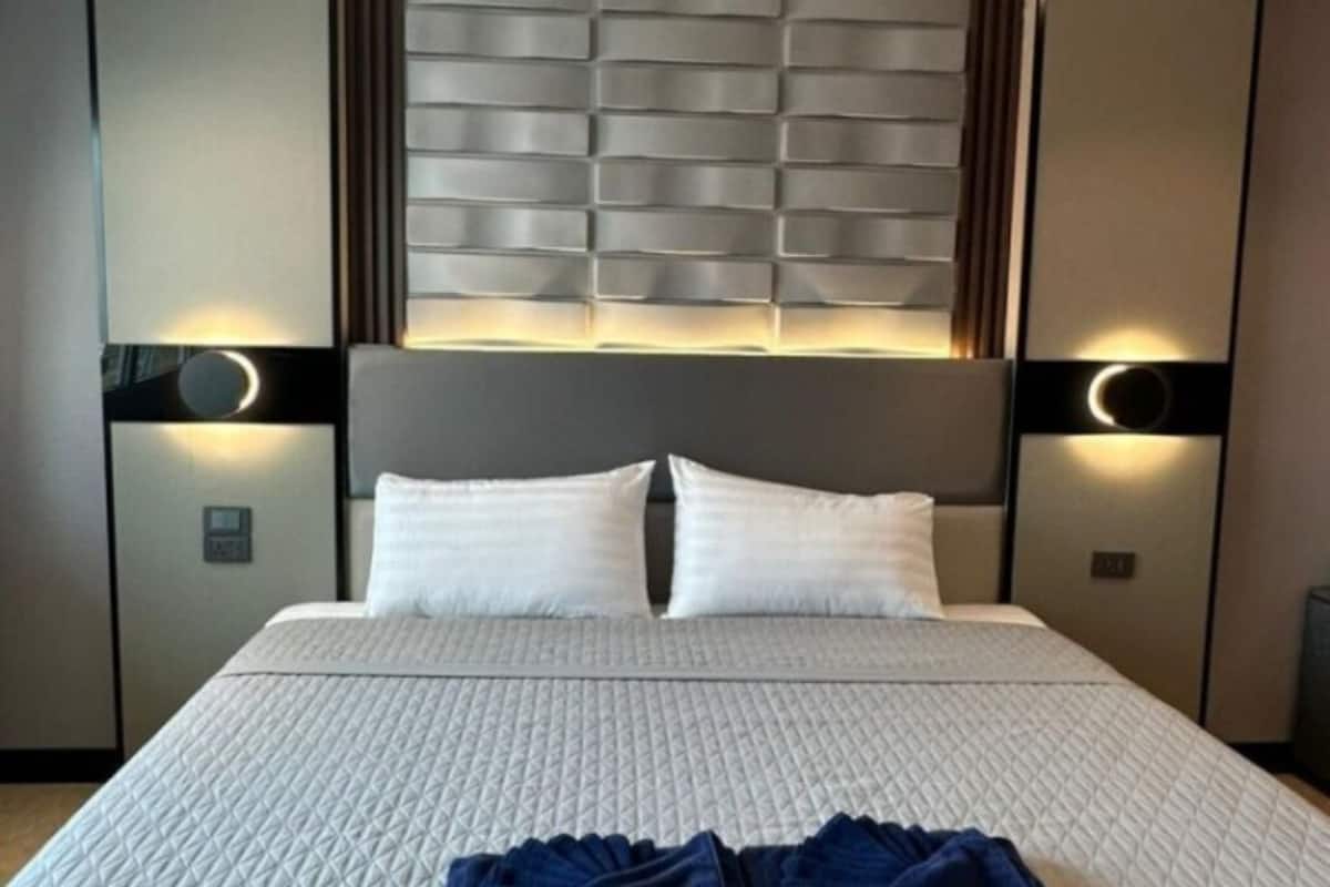 Superior Room, 1 King Bed with Sofa bed | WiFi (free)