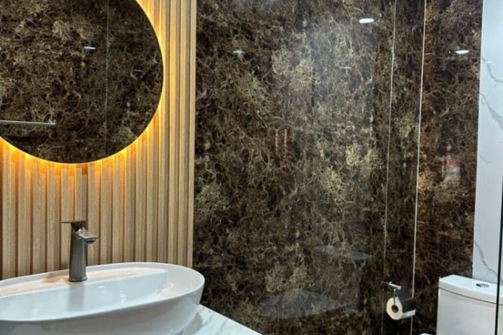 豪華雙人房, 城市景觀 | 浴室 | 淋浴設備、毛巾