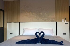 Habitación superior, 1 cama de matrimonio grande con sofá cama, vistas al mar | Wifi gratis