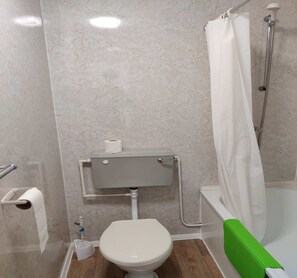 House | Bathroom - Standard Double Room (Torquay)