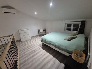 Internet, bed sheets - New, fully-equipped, furnished apartment in a quiet neighborhood. (Bollène)