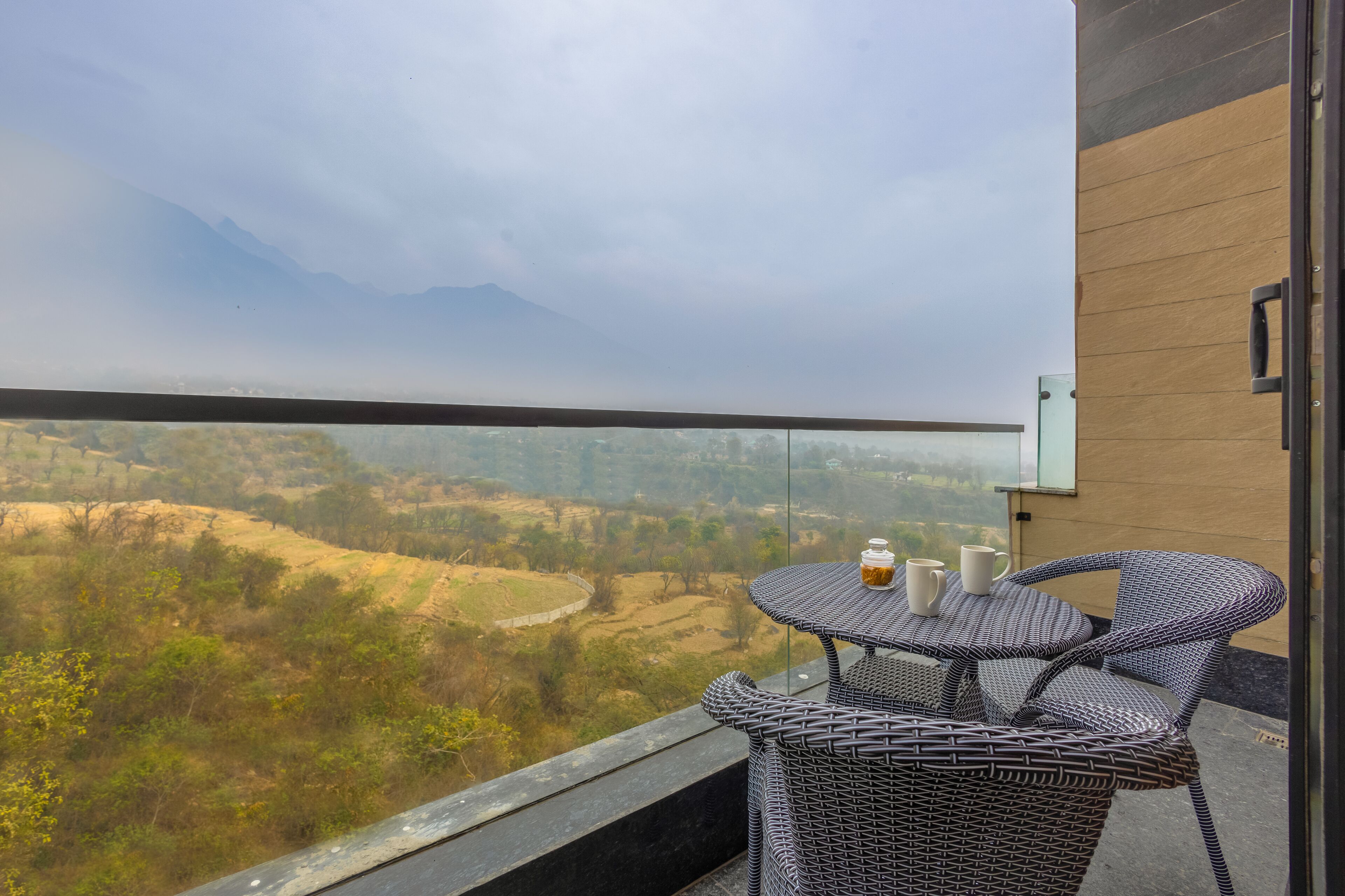 Premier Room, Valley View | Tempat makan luar