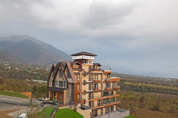 Front of property - Sterling Nirmaya Dharamshala (Dharamshala)