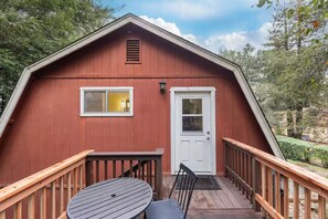Property grounds - Barn in Napa, California (Napa)