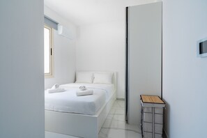 Egyptian cotton sheets, premium bedding, iron/ironing board, free WiFi - Marble - Studio & Balcony in Larnaca (Larnaca)