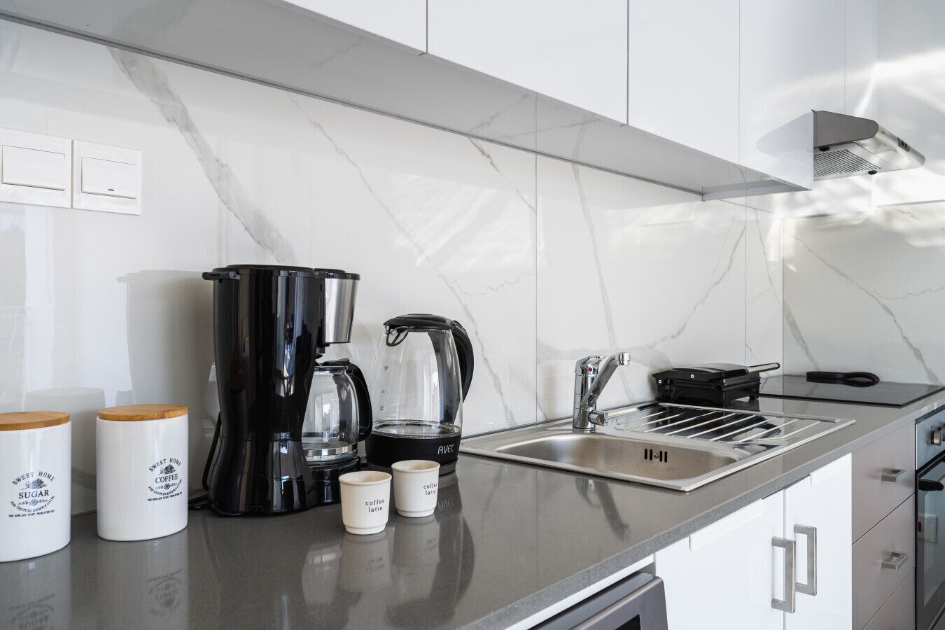 Studio, 1 Double Bed with Sofa bed, Kitchen, City View | Private kitchen | Full-size fridge, microwave, oven, stovetop