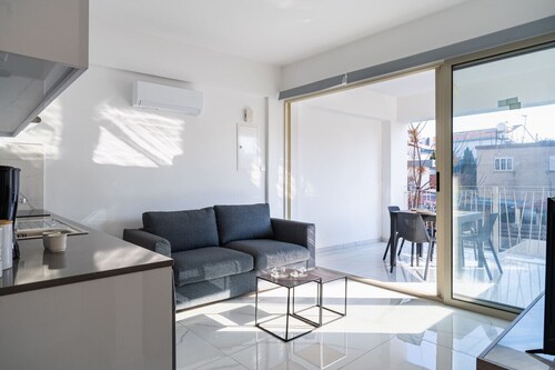 Marble - Studio & Balcony in Larnaca