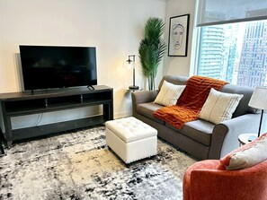 Living area - Cozy Apartment in Entertainment District (Toronto)
