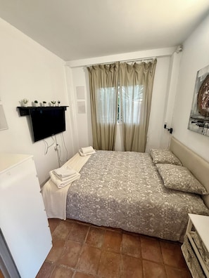 2 chambres, fer et planche à repasser, accès au Wi-Fi (inclus)