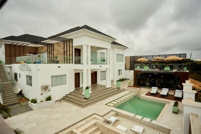 Villa Hills Hotel 