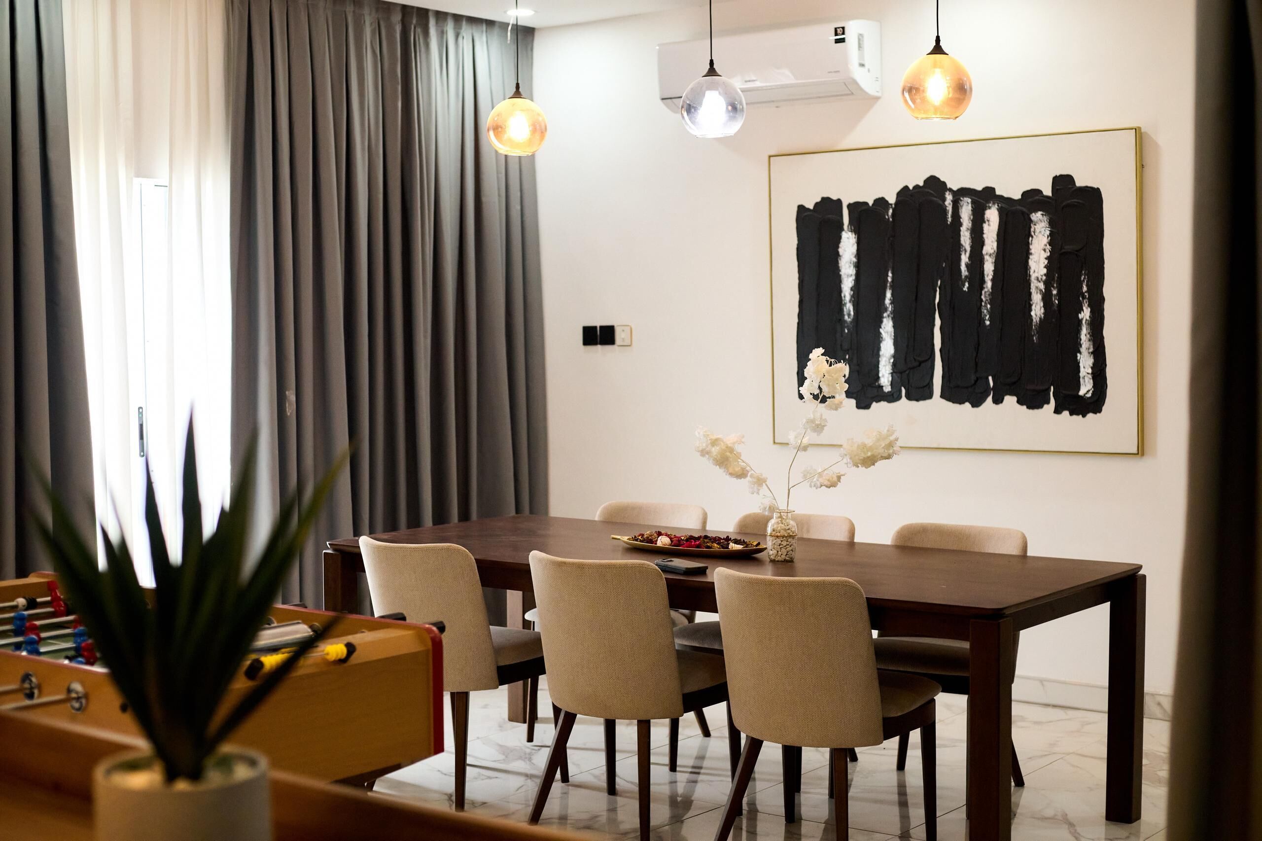 Family Suite, Pool View | Dining