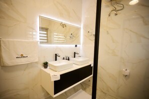Bathroom - Villa Hills Hotel  (Central Region)