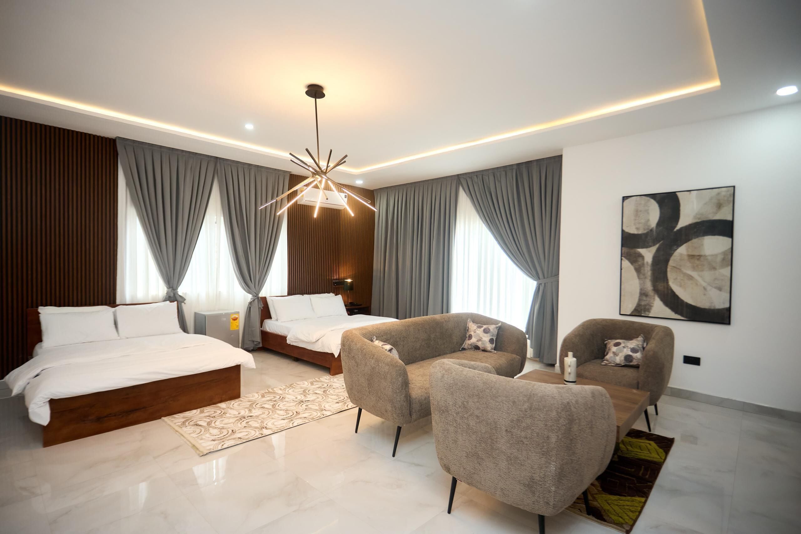 Desk, laptop workspace, iron/ironing board, free WiFi