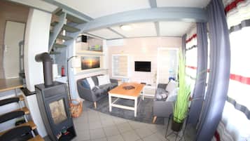 Fernseher, Kamin, DVD-Player, Stereoanlage