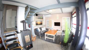 Fernseher, Kamin, DVD-Player, Stereoanlage