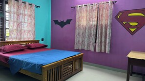 WiFi, bed sheets