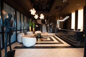 Ảnh chưa phân loại, 2 trong số 11 ảnh, nút