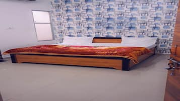 Deluxe Room | Free WiFi