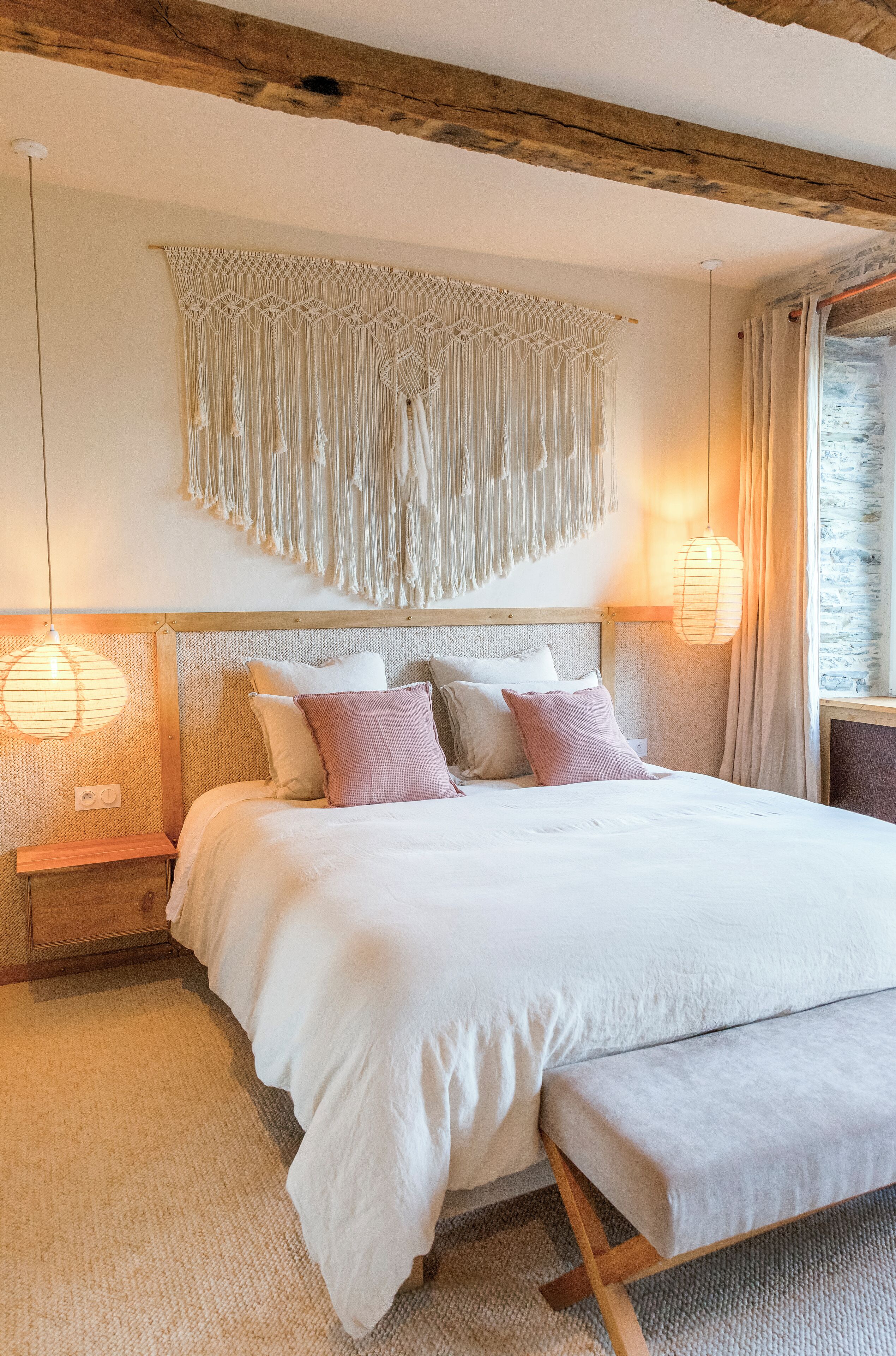 L'Aulne | Premium bedding, memory foam beds, free cribs/infant beds, free WiFi