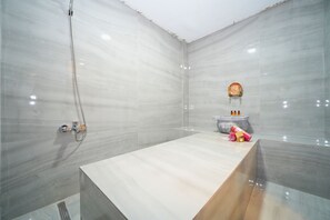 Standard Apartment, Private Bathroom | Bathroom | Shower, hair dryer, towels, soap - PODYUM APART (Bursa)