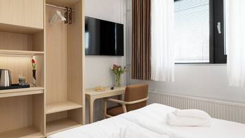 Standard Double Room, City View | Desk, free WiFi