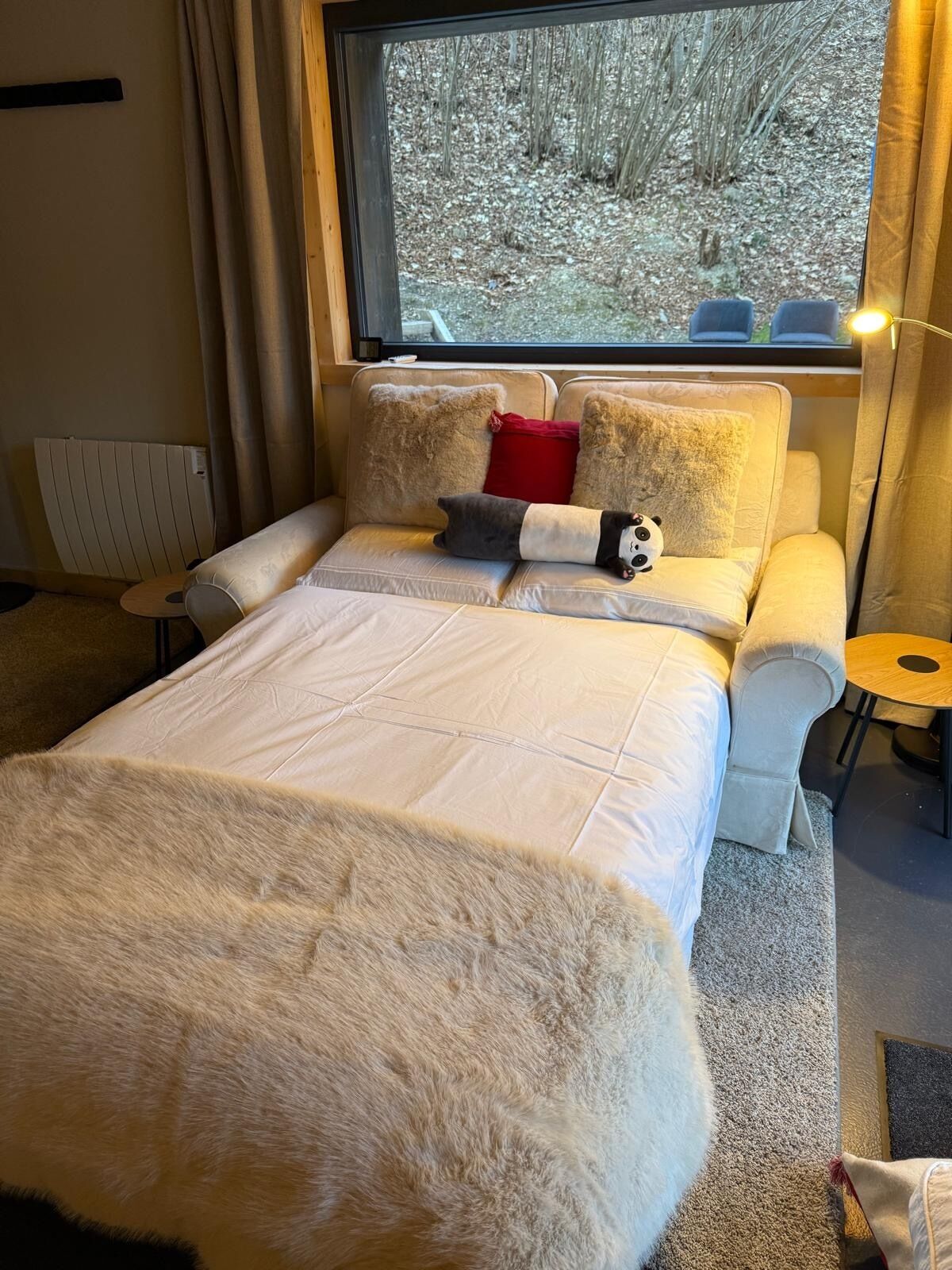 1 bedroom, iron/ironing board, internet, bed sheets