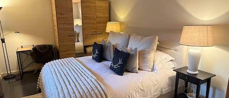 1 chambre, fer et planche Ă repasser, accĂšs Ă Internet, literie fournie