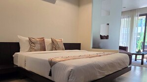 1 bedroom, iron/ironing board, internet, bed sheets