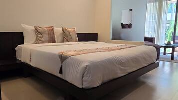 1 bedroom, iron/ironing board, internet, bed sheets
