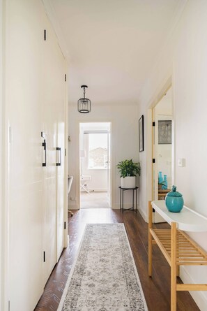 Interior - 3bd 2 bthToorak Village luxurious Apartment, Relax (Toorak)