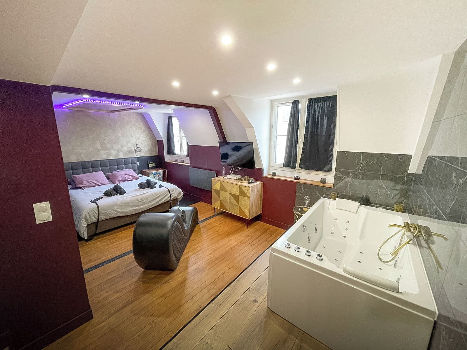 Love Room Caen - Romantic Suite Caen Tu M'aimes - Caen